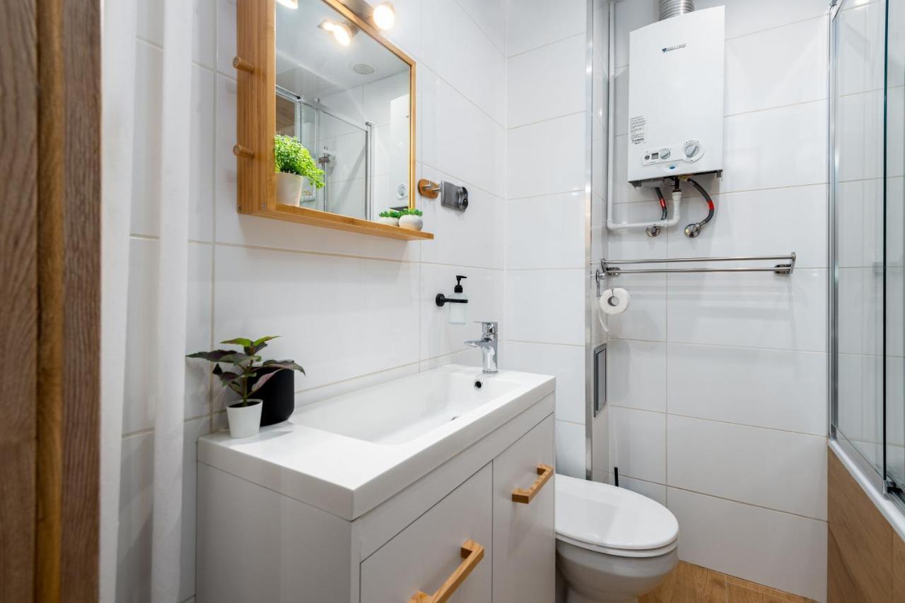 Kairos Apartments - City - Darmowy Parking, Scisle Centrum 卡托维兹 外观 照片